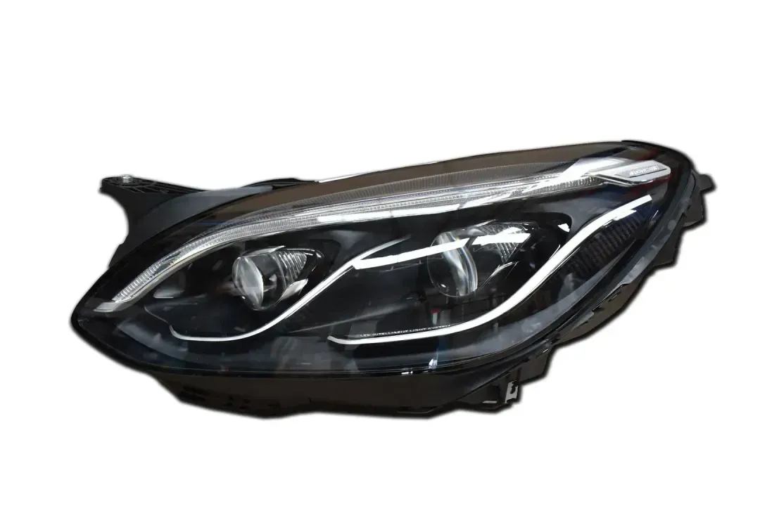 a1729069000   headlight